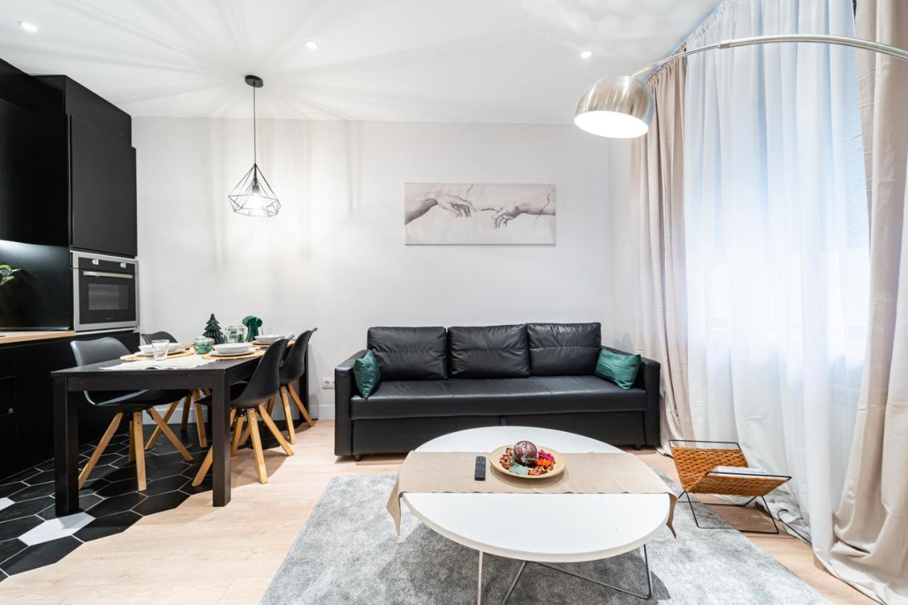 Edsam Madrid Apartments Black المظهر الخارجي الصورة