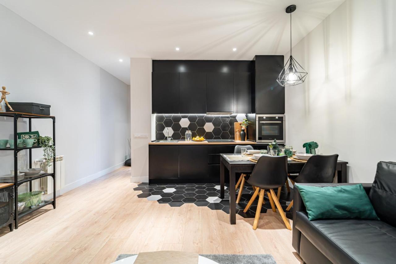 Edsam Madrid Apartments Black المظهر الخارجي الصورة