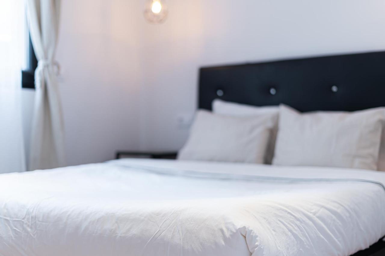 Edsam Madrid Apartments Black المظهر الخارجي الصورة