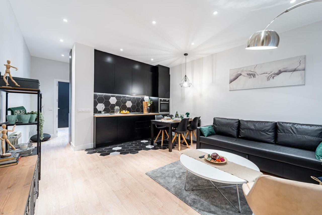 Edsam Madrid Apartments Black المظهر الخارجي الصورة